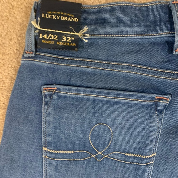 NWT Lucky Brand | Sofia Boot Medium Wash Jeans 32 - Picture 8 of 9